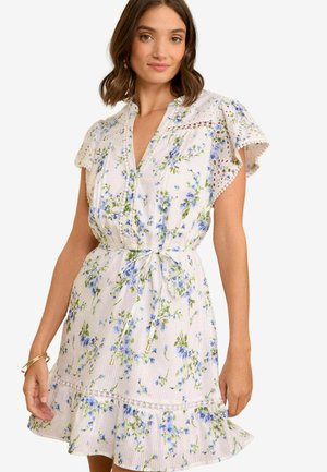 Love & Roses PETITE - Denní šaty - ivory white floral