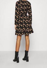 Molly Bracken Abito a camicia - black
