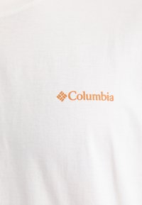 Columbia BLACK BUTTE™ GRAPHIC TEE - T-shirts med print - white