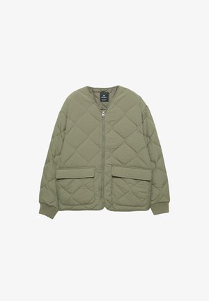 Zielono-oliwkowa pikowana kurtka z zamkiem błyskawicznym, prążkowanymi mankietami i dwiema dużymi przednimi kieszeniami, z wzorem diamentowym na materiale.
