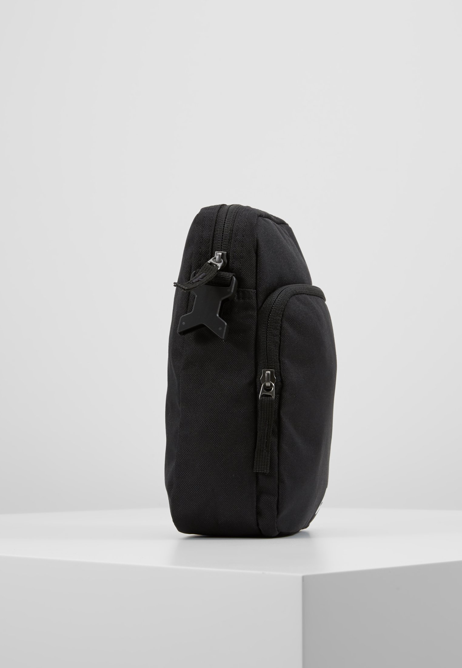 Nike Sportswear HERITAGE SMIT Skulderveske black Nike Sportswear HERITAGE SMIT Skulderveske obsidian