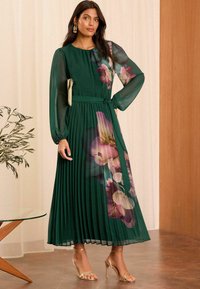 Love & Roses LONG SLEEVE MIDI PETITE  - Denné šaty - green