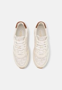 Lauren Ralph Lauren RYLEE MONOGRAM JACQUARD SNEAKER - Sapatilhas - vanilla/deep saddle tan