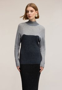 Motivi Abito in maglia - grigio