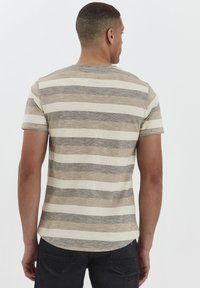 Solid SDTHICCO - T-shirts med print - dusty olive