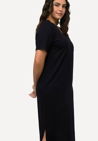 Ulla Popken LOCHSTICKEREI V-AUSSCHNITT HALBARM - Camicia da notte - black