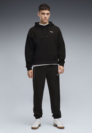 Puma, ESSENTIALS ELEVATED RELAXED HOODIE - Kapuzenpullover - black