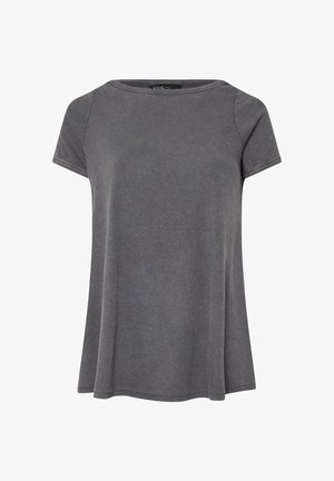 Haut gris à manches courtes en maille côtelée avec encolure ronde et ourlet légèrement évasé, présenté sur un fond blanc.