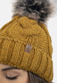 Vivisence Muts - dark yellow