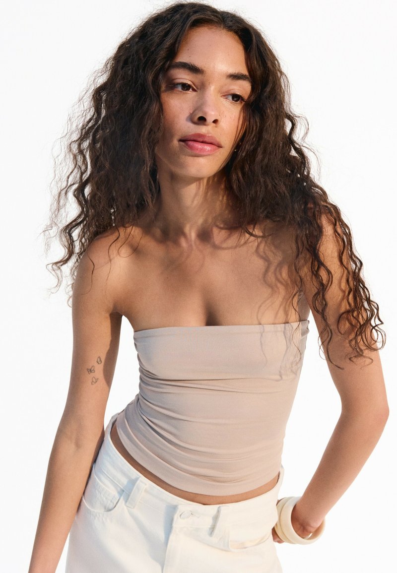 Bershka BANDEAU  - Top - camel
