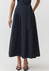 TATUUM TAFTANI - Krilo A-kroja - navy