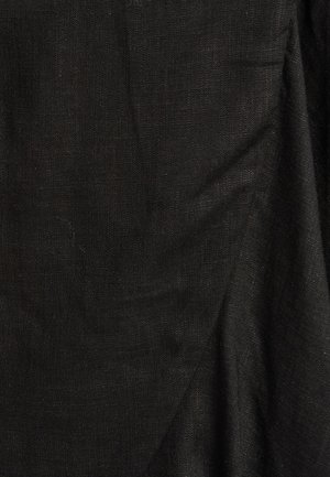 Mustmustree kanga, millede tekstuuriga pind. Algselt ebamugavad ja veidi ebaühtlased tõusud. Sobib erinevateks tekstiilirakendusteks.