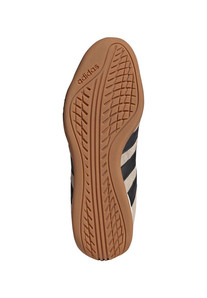 adidas gazelle silver green womens Big Kids adidas AdiFOM Q Shoes Black HQ1649