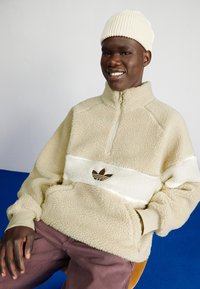 adidas Originals WINTER FLEECE - Fleecegenser - beige