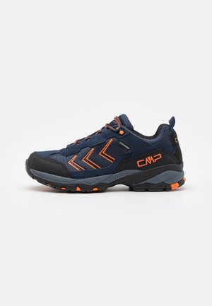 MELNICK LOW TREKKING SHOES WP - Zapatillas de senderismo - blue/flame