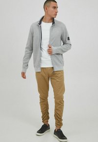 INDICODE JEANS IDArcelio - Neuletakki - light grey mix