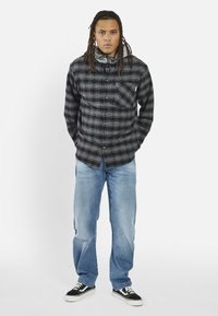 Redefined Rebel DALLAS SHIRT HOOD REGULAR FIT - Camisa - black