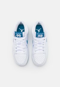 Jordan JORDAN STADIUM 90  - Joggesko - white/industrial blue/wolf grey