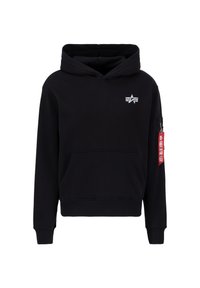Sudadera negra hecha de una mezcla de algodón. Presenta un bolsillo frontal, capucha y un bolsillo con cremallera en la manga con una etiqueta roja. Logo de estrella en el pecho.