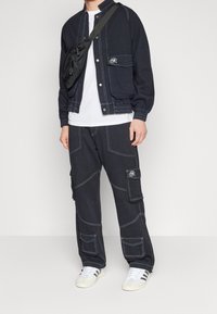 Night Addict Farkkutakki - grey