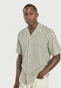 Redefined Rebel HOWIE SHIRT - Camicia - beetle