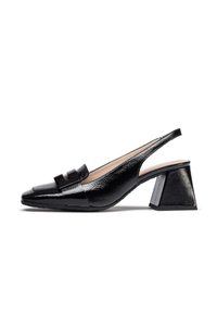 Bottines slingback à talons en verni noir avec un bout pointu, un détail de boucle carrée et un talon en bloc texturé. Tige lisse avec un design élégant.