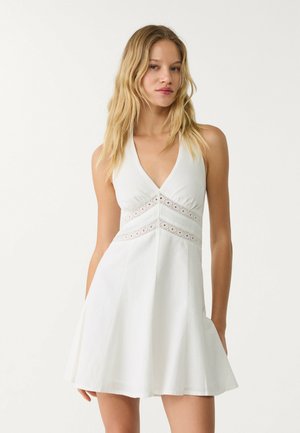 Stradivarius HALTER - Denní šaty - beige