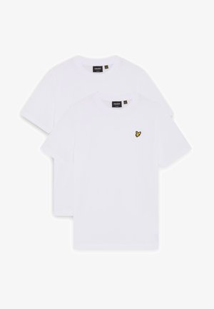 Zwei schlichte weiße T-Shirts mit kurzen Ärmeln und Rundhalsausschnitt, eines hinter dem anderen geschichtet, mit einem kleinen gelb-schwarzen Logo auf der Vorderseite.