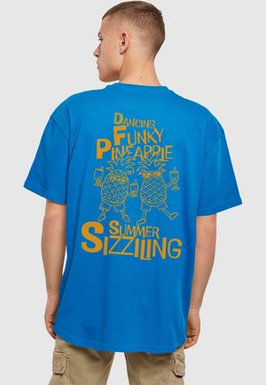 Merchcode FUNKY PINEAPPLE OVERSIZED - Print T-shirt - blue