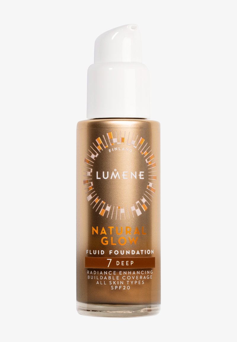 Lumene Natural Glow flytende foundation, nyanse 7 Deep, med strålende, byggbar dekning og SPF 20 i en pumpeflaske.