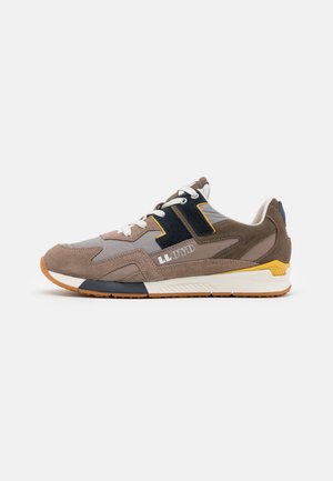 Trainers - light grey/morel