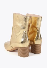 LOLA CASADEMUNT Botines - gold