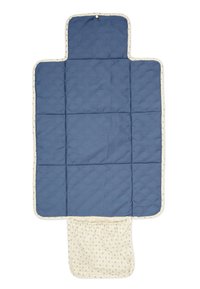 Quilttet legeområde med en marineblå top, cremefarvet kant, og en mønstret cremefarvet lomme i bunden. Blød tekstur, rektangulær form.