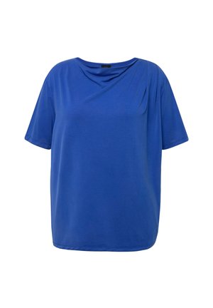 Top corto de manga corta en color azul con escote redondeado y tejido suave. Presenta drapeados en la parte frontal y una silueta relajada.
