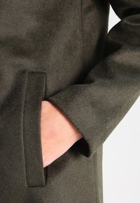 mint&berry Cappotto classico - dark green