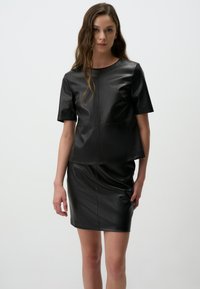 Bleistiftrock - black