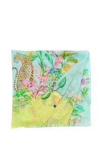 Gennemsigtig, rektangulær tørklæde med en lyseblå baggrund og blomstermotiver samt leopardmønstre i pink, gul og grønne nuancer. Letvægtsstof.