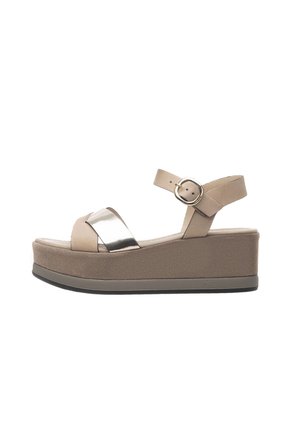 Sandály na platformě - beige