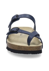 Mørkeblå sandaler med to justerbare spænder, en naturlig korksål og en tekstureret sort gummisål. Glat læderfinish.