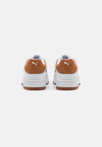 Puma SLIPSTREAM UNISEX - Sportcipő - white/teak