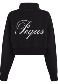 Fekete kötött cropped pulóver magas gallérral, hátul fehér "Pegu" felirattal. A bordázott mandzsetták és az alj textúrát adnak.