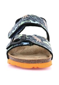 Sandali neri con stampa di dinosauri, dotati di cinturini regolabili e un dettaglio con fibbia. Soletta morbida e imbottita e suola in gomma arancione.