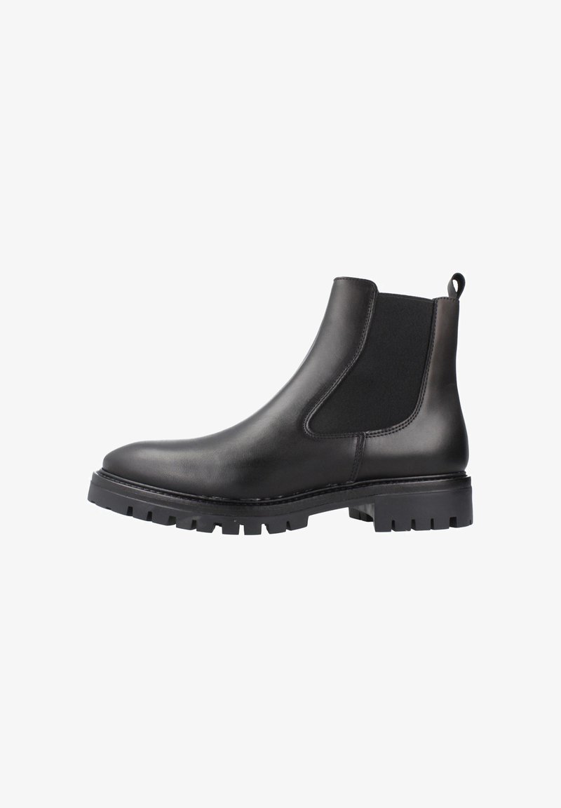 Zwarte leren Chelsea-boot met elastische zijpanelen, een lichte hak en een robuuste rubberen zool met diepe noppen voor grip.