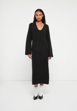 MILLS COZY DAYS - Gebreide jurk - espresso