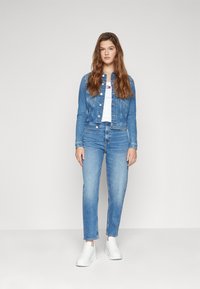 Tommy Jeans VIVIANNE JACKET  - Chaqueta vaquera - denim medium