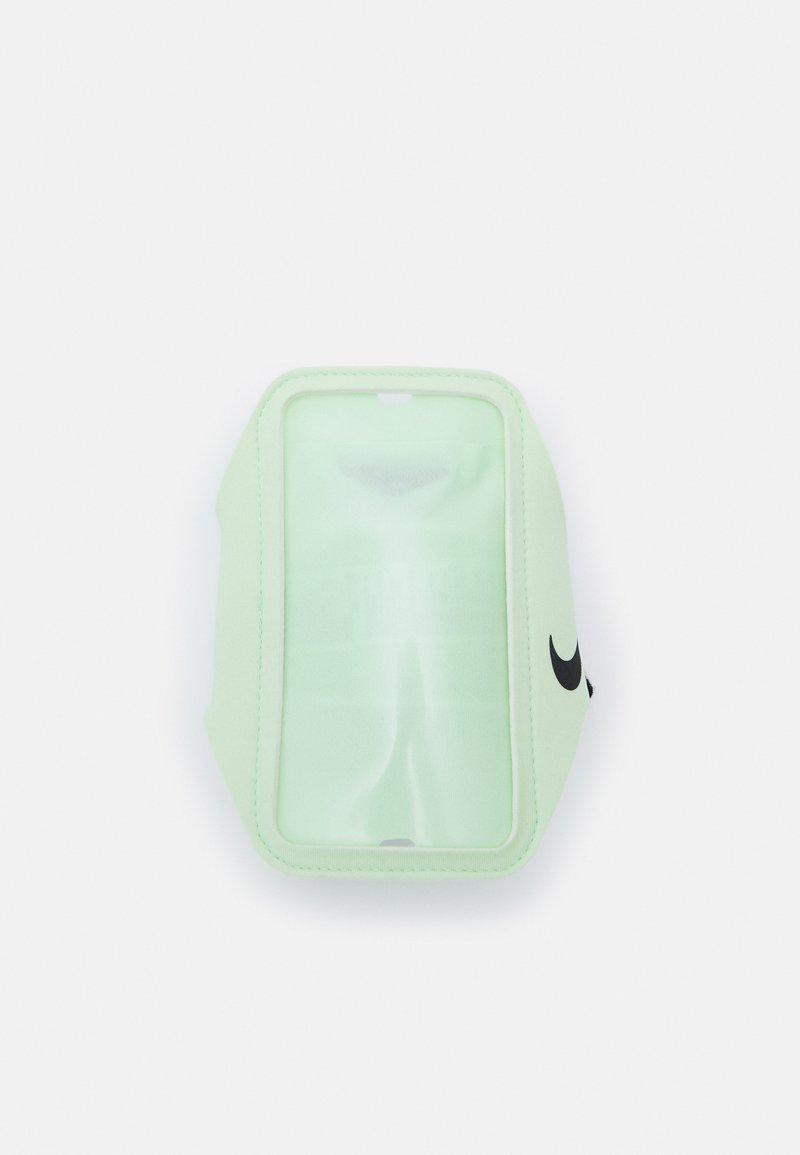 Nike Performance - LEAN ARM BAND UNISEX - Jiné doplňky - vapor green/black, Zvětšit