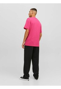 Jack & Jones JORAFTERLIFE TEE - Camiseta estampada - fuchsia rose