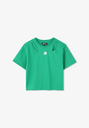 T-shirt vert court en coton, avec un col rond, des détails de manches coupées, et un logo DKNY blanc au centre.