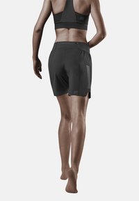 CEP Urheilushortsit - black