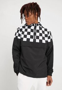 Urban Classics - CHECK PULL OVER JACKET - Větrovka - black/chess Miniatura obrázku 1